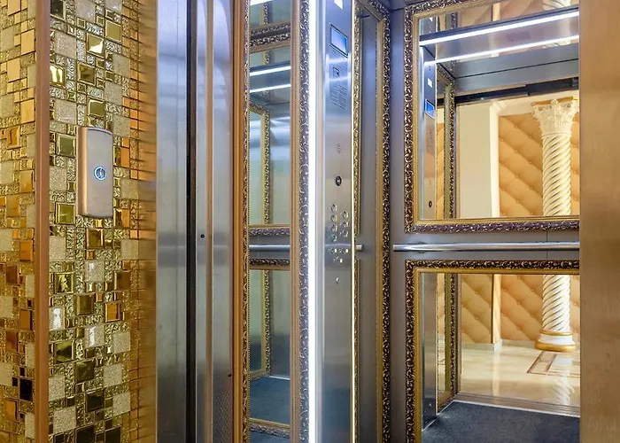 Mon Tour Σάνι Μπιτς