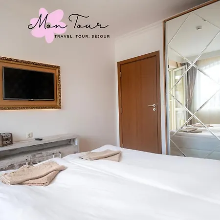 Mon Tour * Napospart